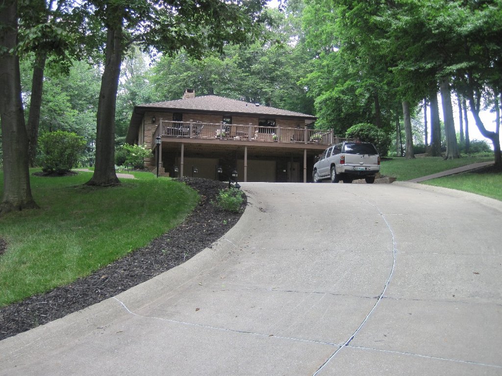 36-Bob & Christine Hargrave's house.jpg